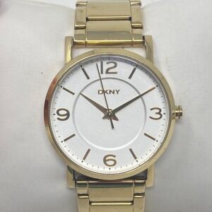 DKNY Boyfriend Watch Women 37mm Gold Tone WR 50M NY-8077 New Battery 6.25"